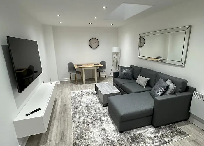 Stylish Retreat With Views & Court Yard Appartement *